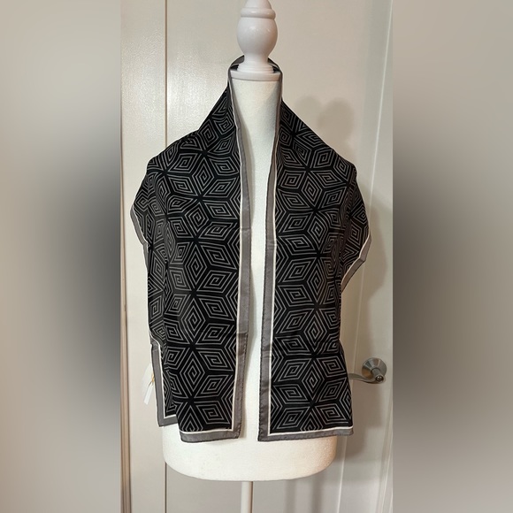 Vtg 100%Silk Scarf - Elaine Gold for Collection XIIX Black Grey Geometric NWT - Picture 8 of 12